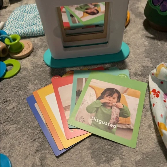 LOVEVERY Montessori Play Kit - Picture 3 of 16